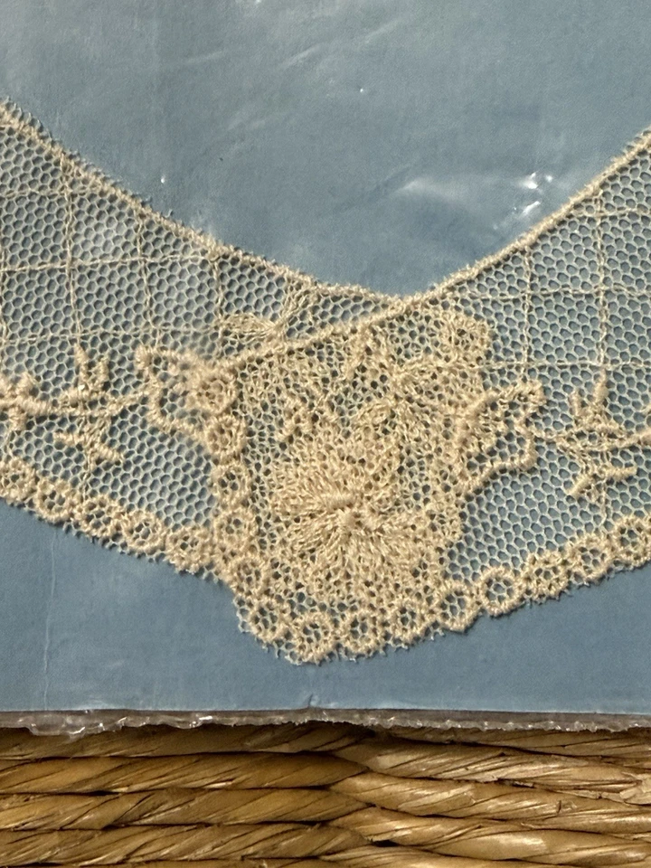 Modelo Encaje Estilo Collar O Jabot M131-20 Nuevo Paquete Original Total De 2 Foto 2 de 3