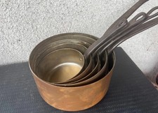 Batterie de cuisine ancienne en cuivre avec manches en fonte (lot de 5 casserole