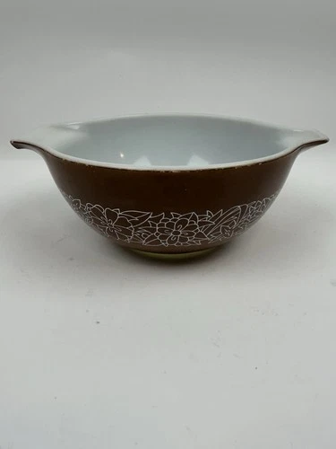Vintage Pyrex Brown Woodland 442 Cinderella Mixing Bowl 1.5 QT