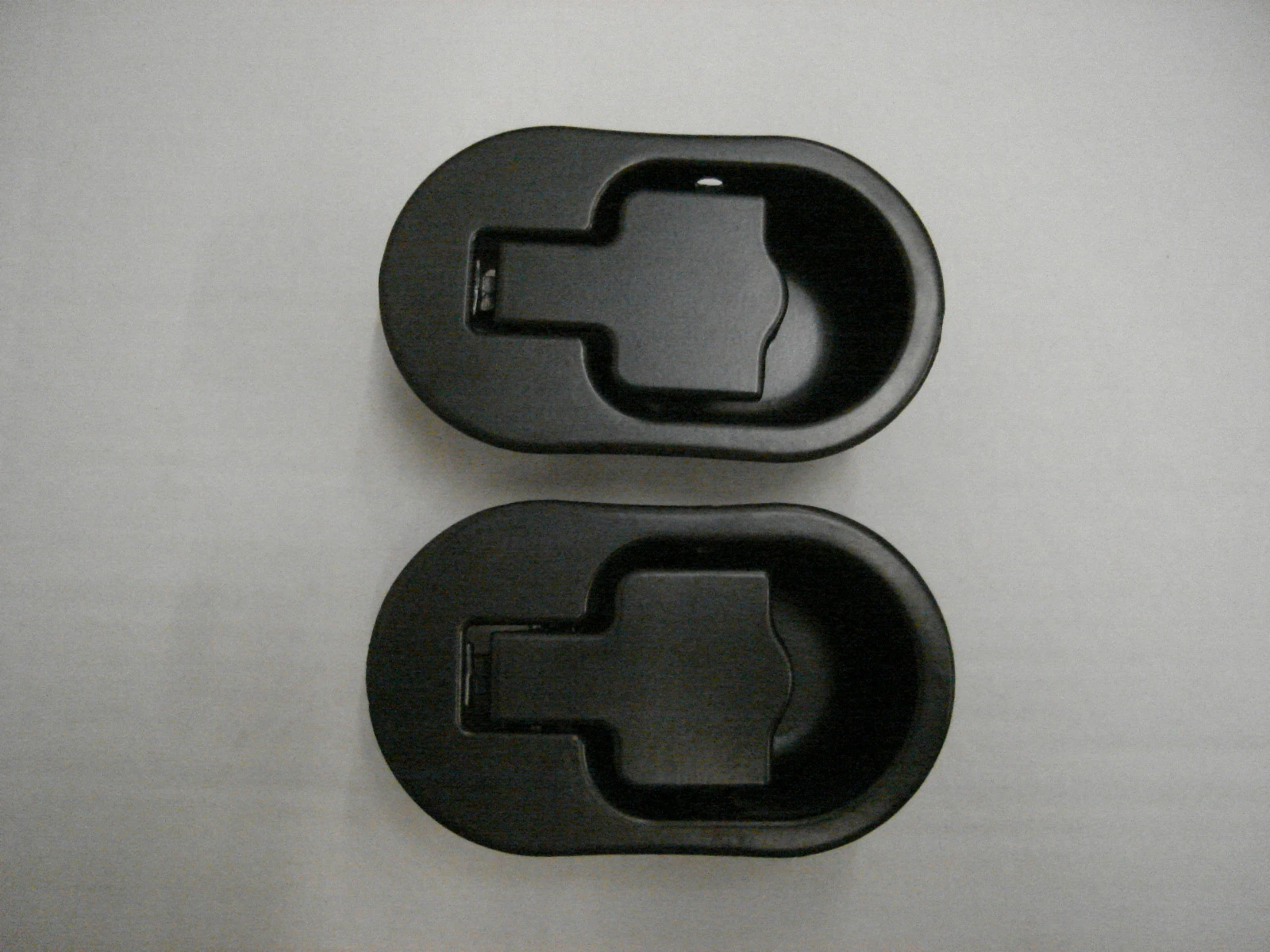 RECLINER SOFA AND RECLINER CHAIR REPLACEMENT BLACK METAL HANDLES X 2