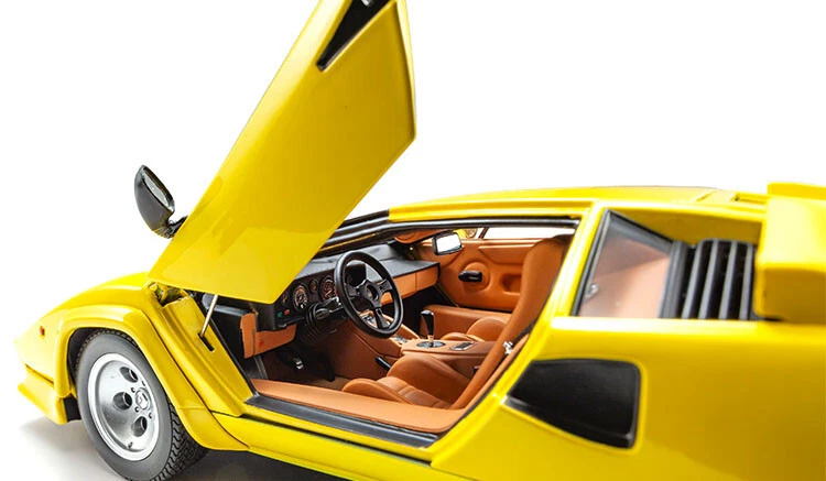 Coche diecast Kyosho amarillo Lamborghini Countach LP5000 Quattrovalvole 1:18 02320Y Foto 2 de 3