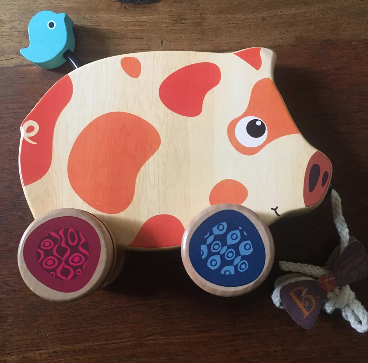 Wooden pig toy 2025