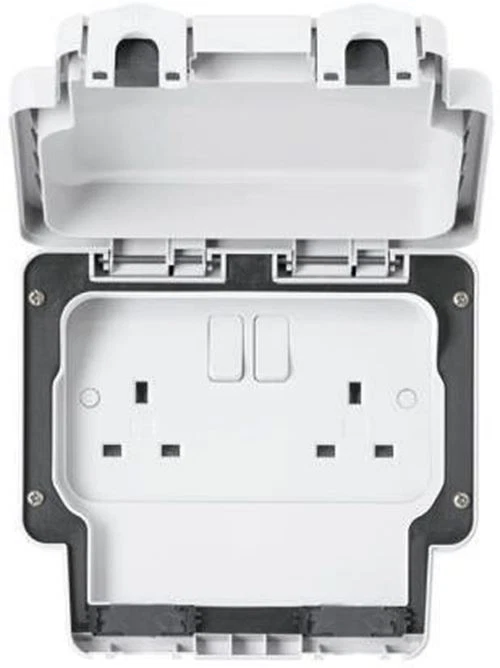 MK Electric Switched Electrical Socket, Type G - British, 13A, Flush Mount, IP66 - Image 3 of 3