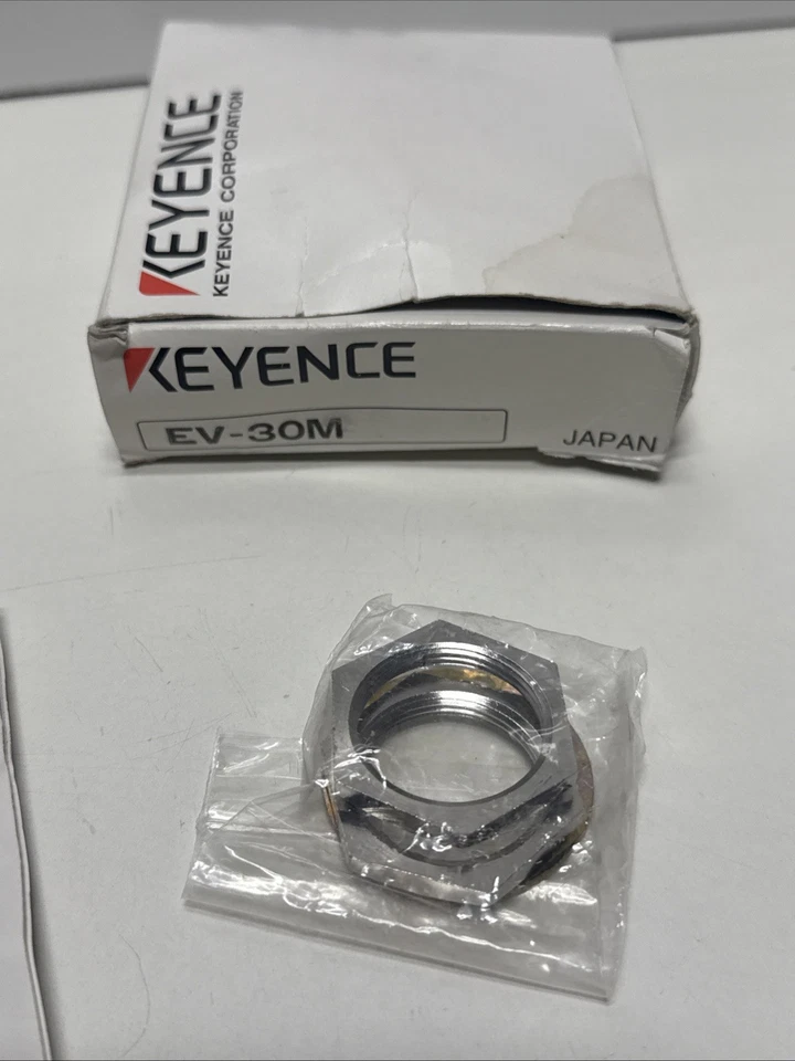 Keyence EV-30M Proximity Sensor Dia M30 Threaded Body 24-240VAC New - Image 3 of 4