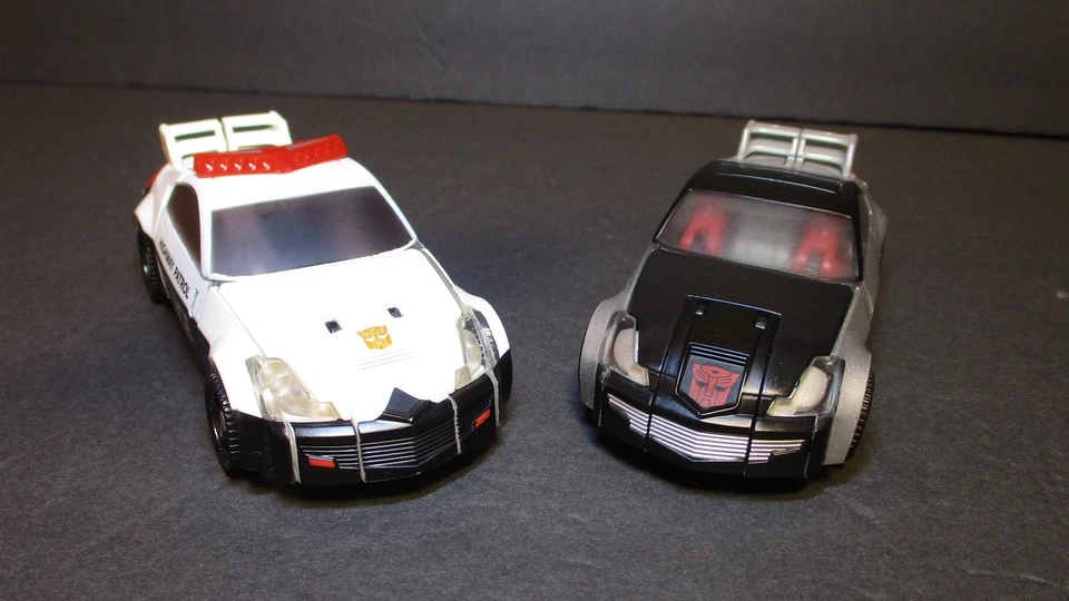 Transformers CHUG Classics Universe Deluxe Lot of 7 Complete - Image 2 of 2