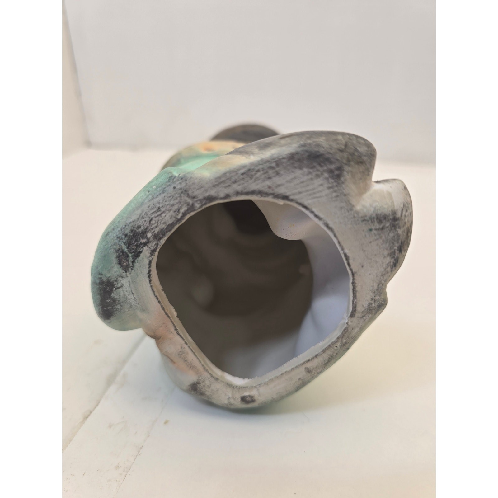 Vintage 3-Piece Wise Men Nativity Figurine Set Ceramic Pastel Christmas Decor