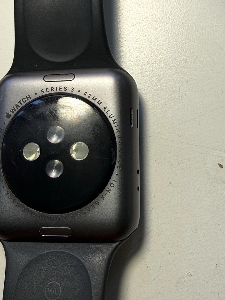 Apple Watch Series 3 42mm Aluminum Silver GPS - Image 4 of 4