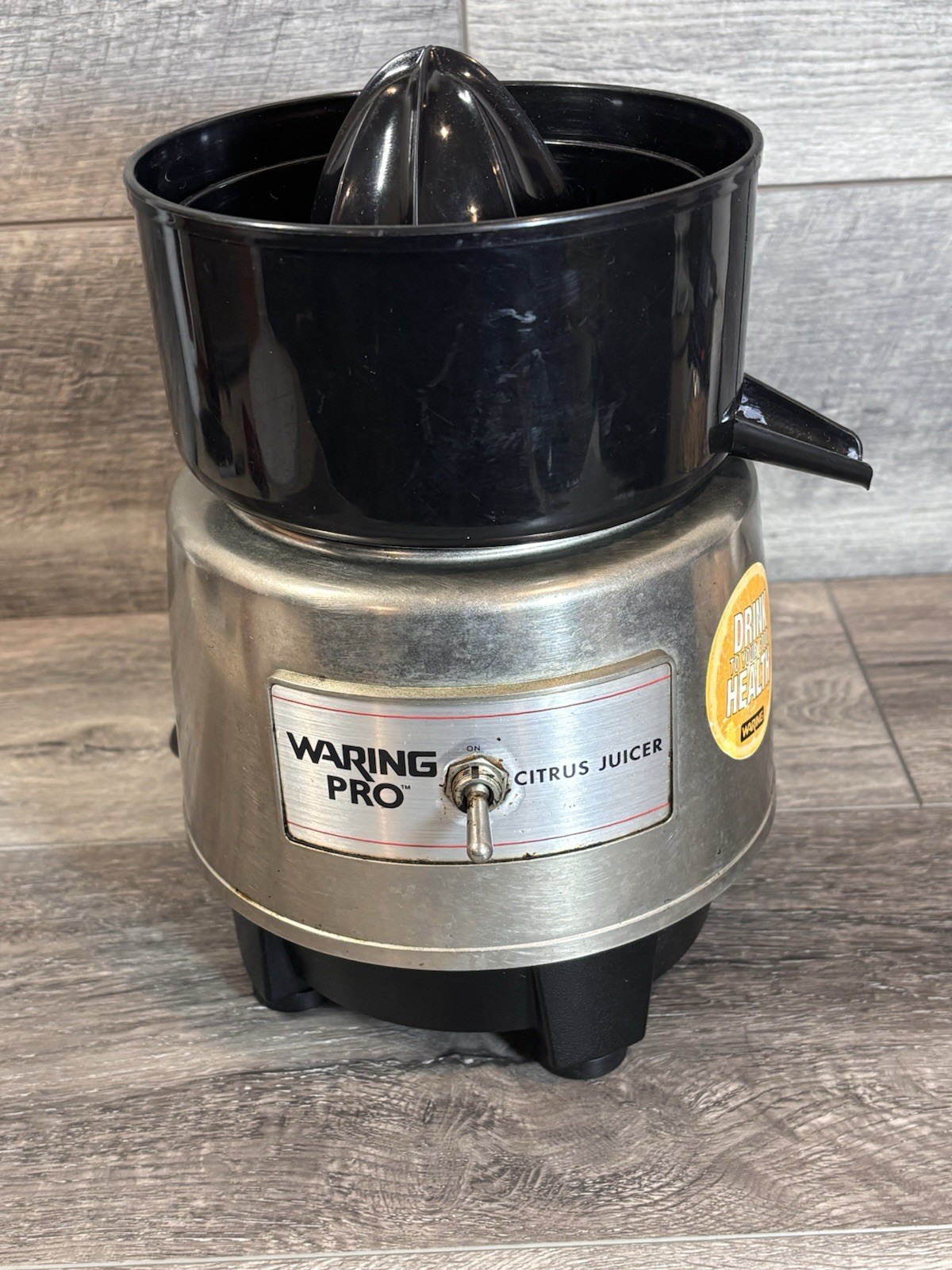 Waring Kitchen Classics Citrus Juicer - Vintage Chrome Model 11JC52 - Breakfast
