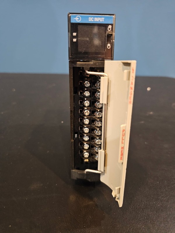 Allen Bradley  1756-IB16 16 Channel Digital Input Module Used functional