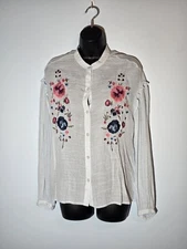 Charming Charlie Women's Blue Floral Embroidered Long Sleeve Button Up Size M
