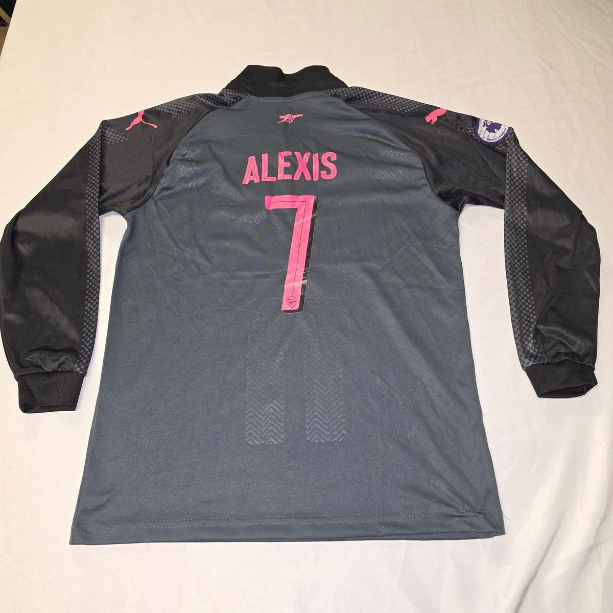 25+ Arsenal Gray International Club Soccer Fan Apparel and