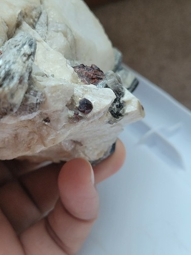 Rare combination of Garnet and Mica + Feldspar (694g) - Picture 5 of 12