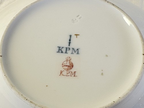 original KPM Tasse und Untertasse gold staffiert SELTEN - Bild 17 von 17