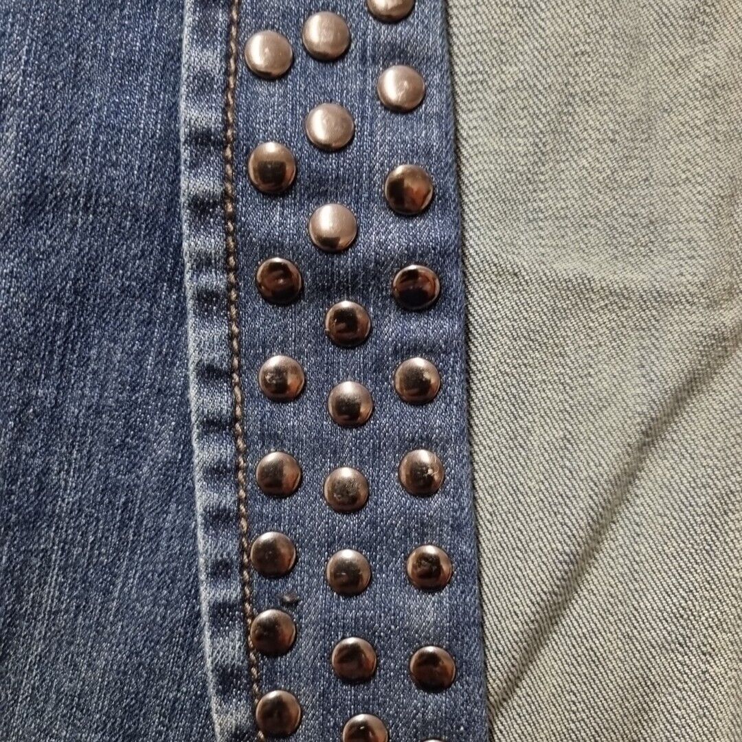Picture 2 of 6