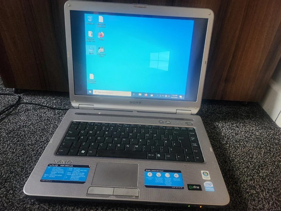 Sony Vaio VGN-NR21J/S - Intel Pentium - 2GB RAM - 200GB HDD - Free P&P - Image 2 of 4