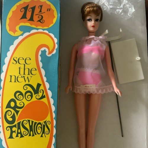 Vintage Peggy Ann Puppe Barbie Clone 11,5" Auburn Hochsteckfrisur Groovy Girl Hongkong mit Box