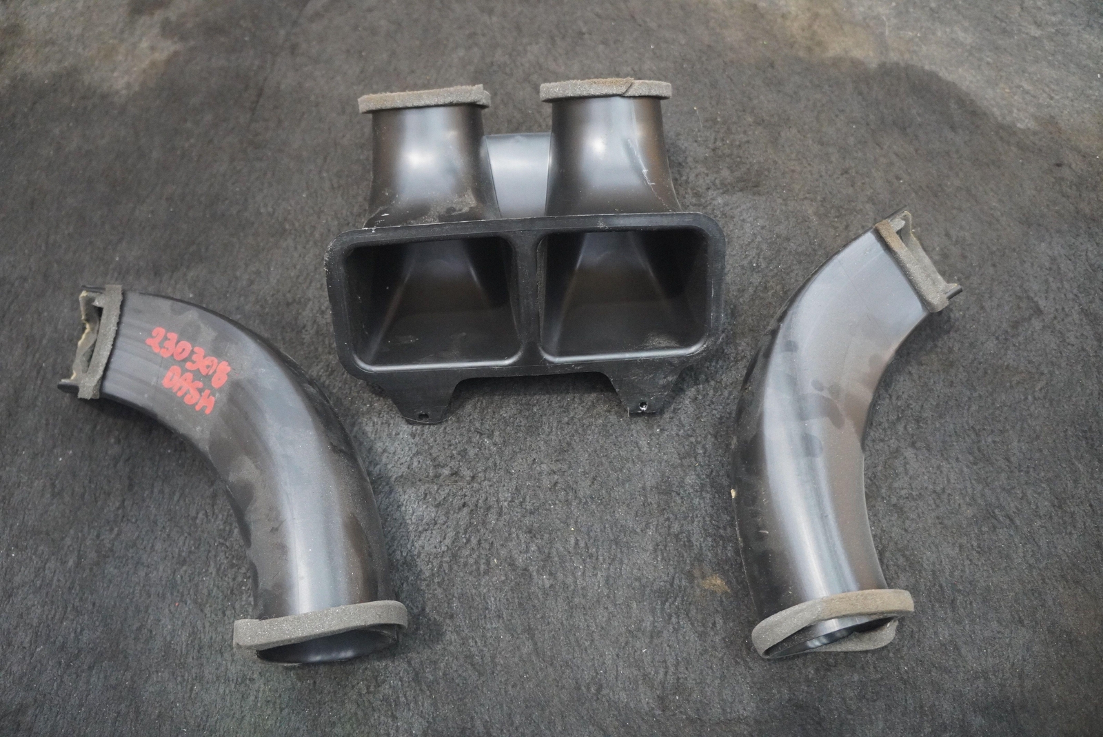 Set 3 Dash Panel Air Vent Duct Tube 13N0303CP 13N0364CP OEM McLaren 570S 2019