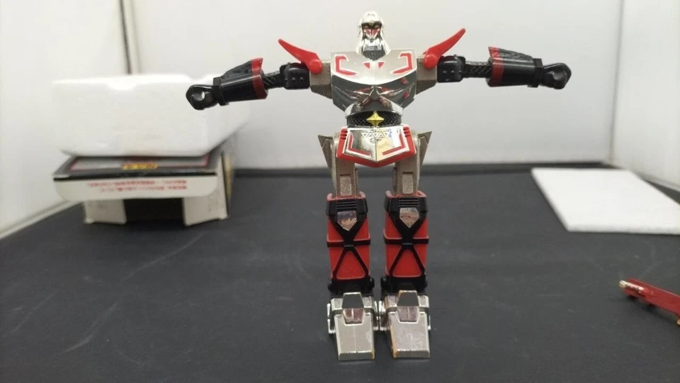 Figura de acción Bandai Chogokin GC-32 Ninja Senshi Tobikage de colección con caja usada Foto 3 de 4