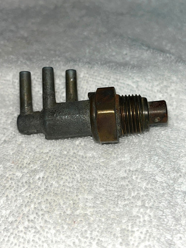 FoMoCo C8AE-A Ported Vacuum Switch Mustang Cougar Torino Ranchero 302 351 428CJ