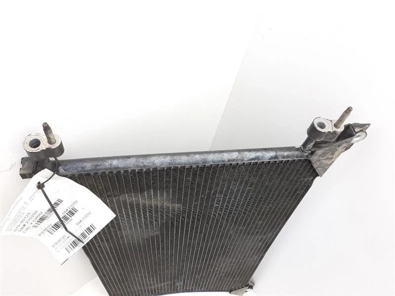 Condensador de CA 99-14 GMC Sierra 2500 20913751 Foto 2 de 4