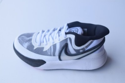 Nike Kyrie 8 White/White-Black. They\'re new with the box with no flaws. Kyrie 8  main image 4
