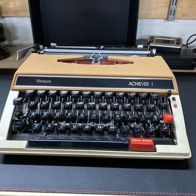 Sears Achiever 1 Manual Portable Typewriter Vintage with Case