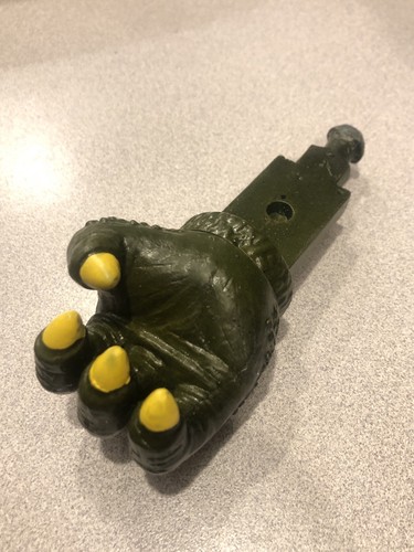 Raro MATTEL 1977 SHOGUN WARRIORS GODZILLA TIRO PUGNO MANO PARTE stampo colato - Foto 7 di 11