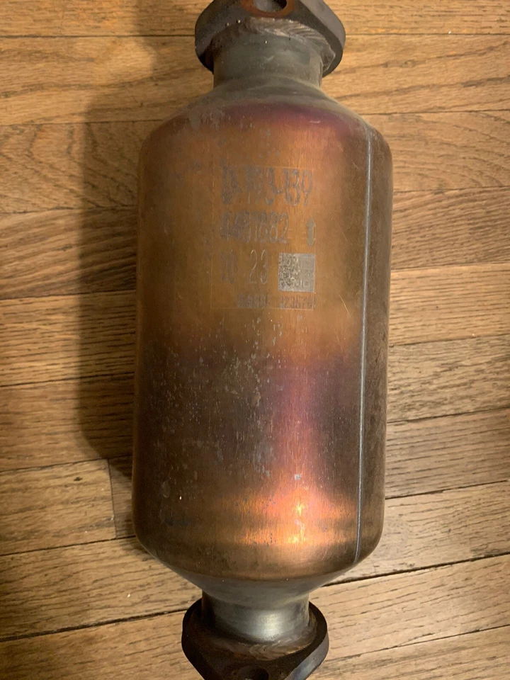 Convertidor catalítico de ajuste directo Toyota Tacoma 1995-1999 2,4 L grado California Foto 4 de 4