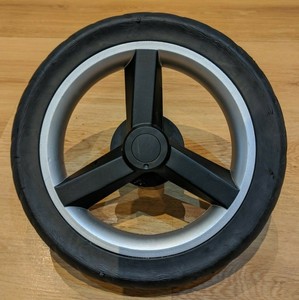oyster max 2 spare wheels