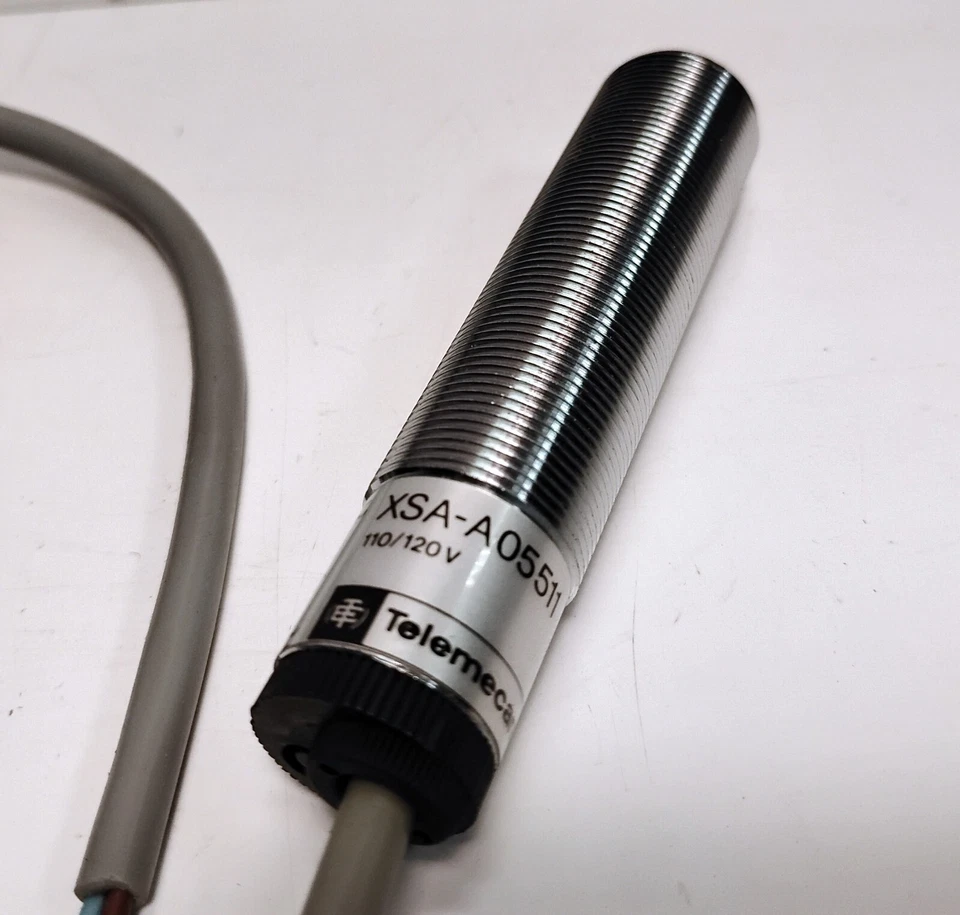 Telemecanique XSA-A05511 110/120 V AC Proximity Sensor - Image 3 of 4