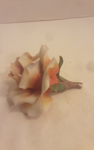 Vtg Capodimonte Fine Porcelain Peaches And Cream Rose Sculpture - Picture 2 of 9