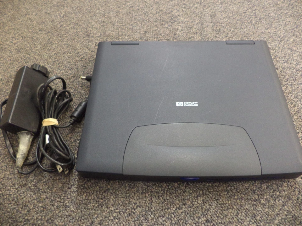 Vintage HP Omnibook XE2 Notebook Laptop Windows 2000 Pro - Image 2 of 4