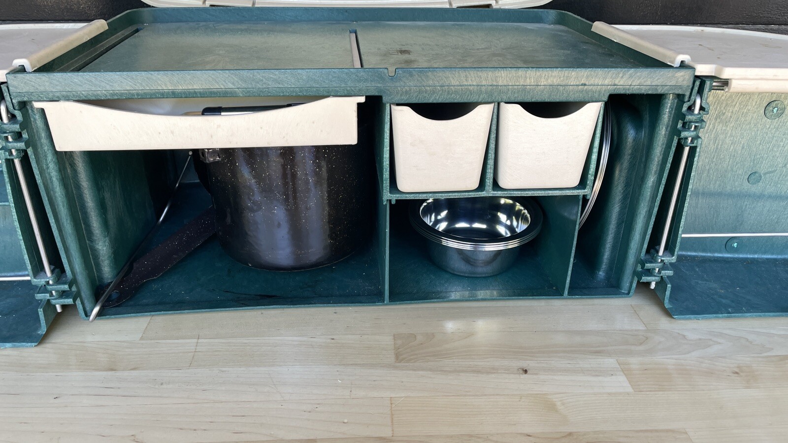 Dosko Sport Portable Campmate Camping Kitchen Campbox Chuckbox