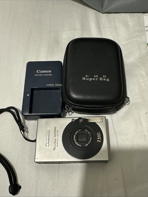 Canon PowerShot SD1000 Digital Elph IXUS 70 Camera - Silver (1862B001)
