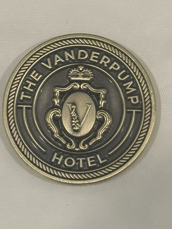 Lisa Vanderpump Hotel Las Vegas Rare Coin Lion Scavenger Hunt 26’ Faux Gold Coin