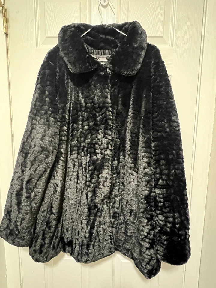 Chaqueta de invierno Dennis Basso negra de piel sintética para mujer talla XL elegante de felpa usada en excelente estado Foto 3 de 4