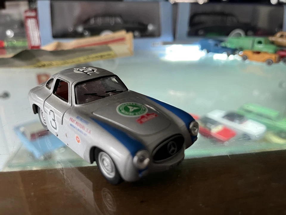 1:43 Hongwell Mercedes 300SL Ala de Gaviota 1952 Carrera Panamericana #3 Lang/Grupp Foto 3 de 4