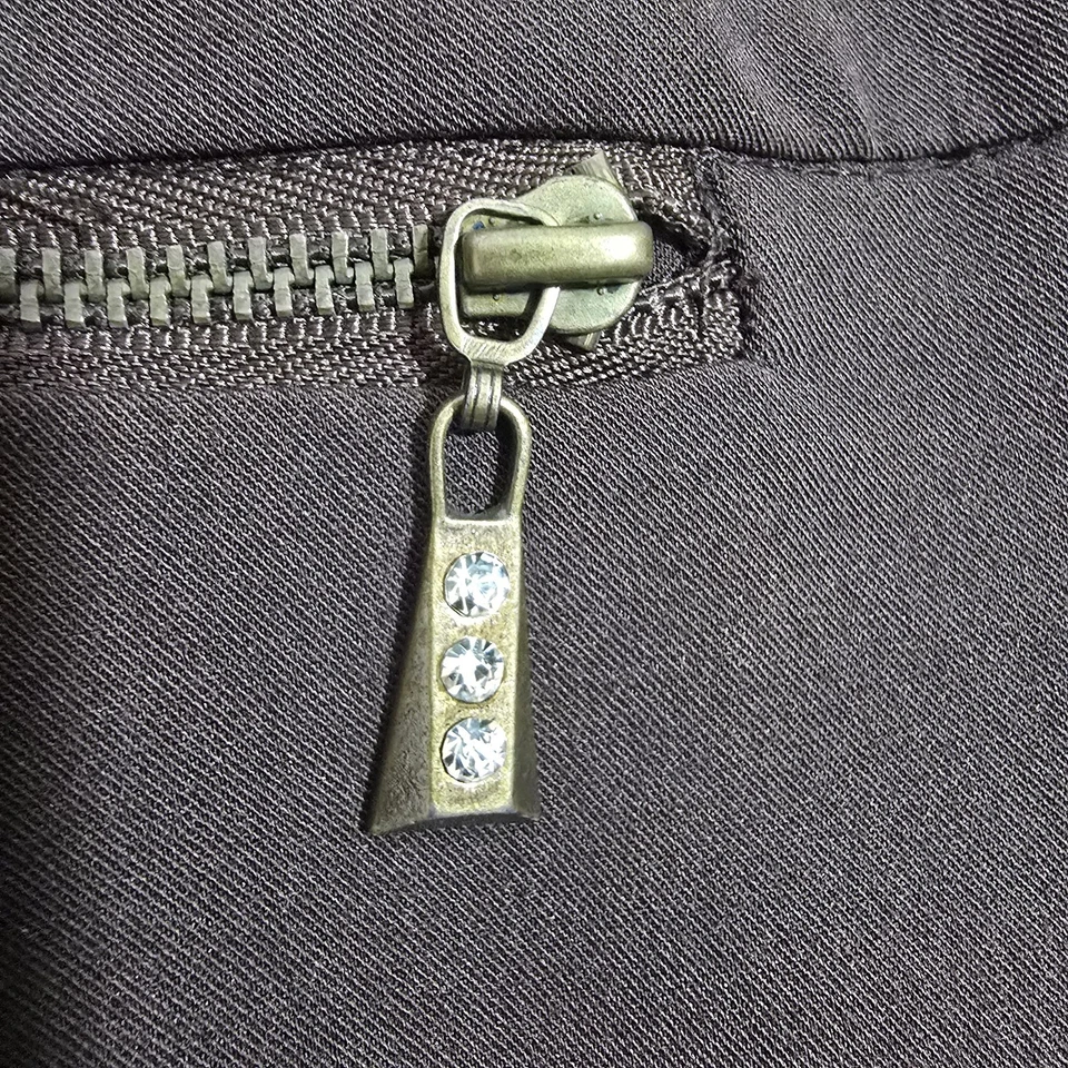 Pantalones Cache para mujer 6 largos marrón pierna acampanada bohemio Y2K de colección cremallera adornada Foto 3 de 4