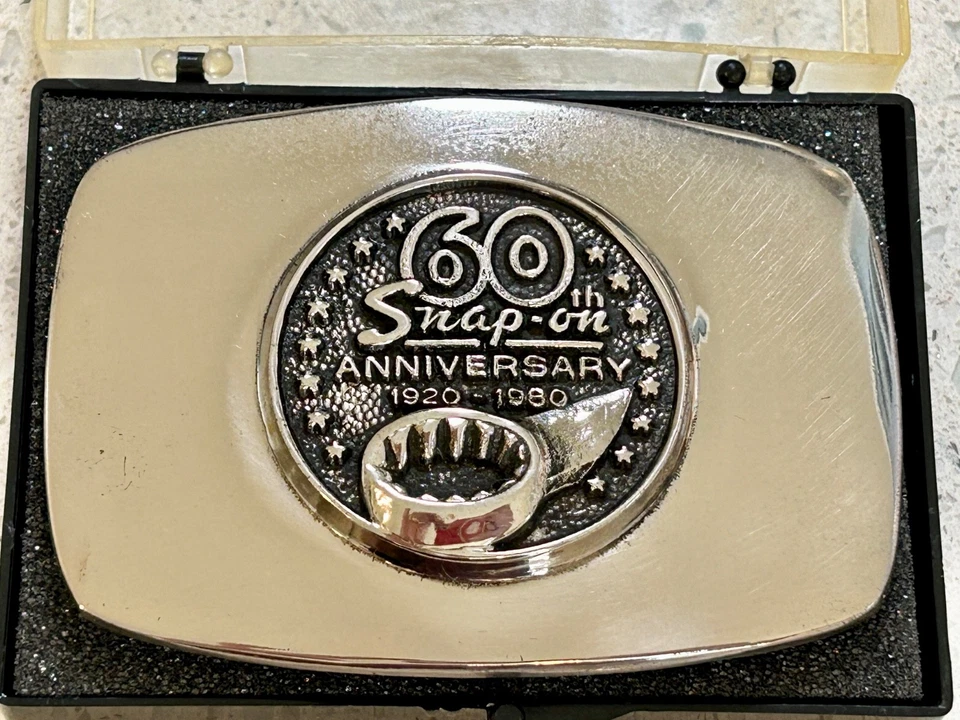 Herramientas a presión Hebilla de cinturón de bronce plateado macizo - SPP-483 - 60 aniversario 1980 Foto 2 de 4