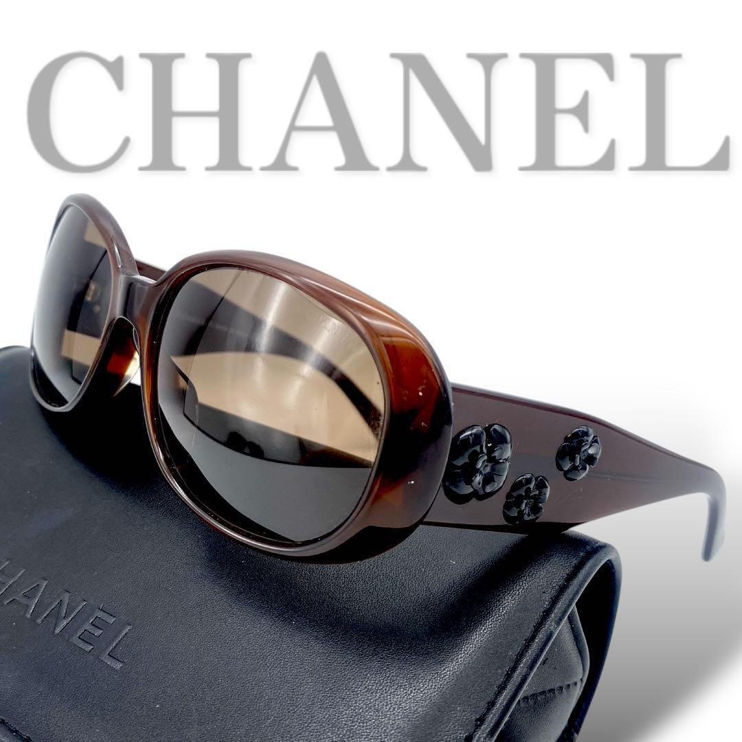 CHANEL y2k Coco Camellia brown sunglasses with matching case