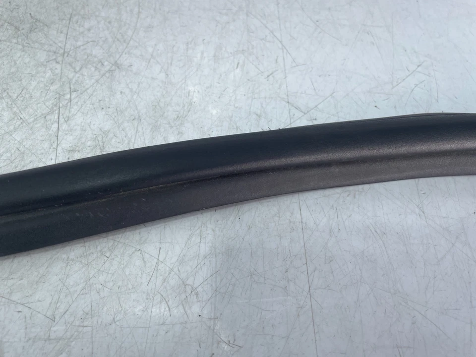 ✅ 11-18 OEM Porsche Cayenne Turbo 958 capó delantero capó sello resistente a la intemperie Foto 3 de 4