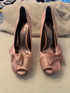 pink pumps size 11