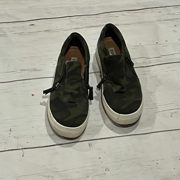 Steve Madden glaammar camouflage sneakers
