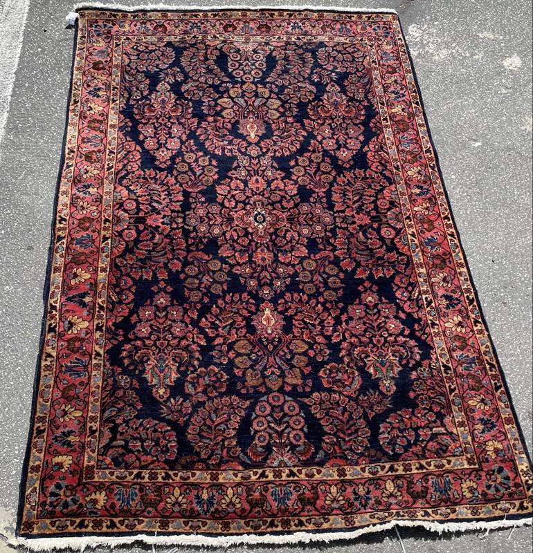 AN AWESOME ANTIQUE BLUE BACKGROUND COLOR SHAROOK RUG 4’2” X 6’6”