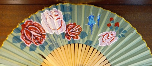 Antique & VTG Lot (6) Hand Held Fans Accordion Wood Celluloid Paper Metal Fringe - Picture 10 of 20