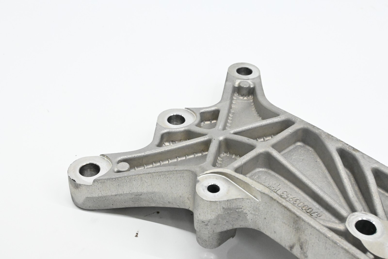 ⭐ 14-21 Maserati Ghibli Quatt Front Crossmember Gear Box Support Bracket Oem