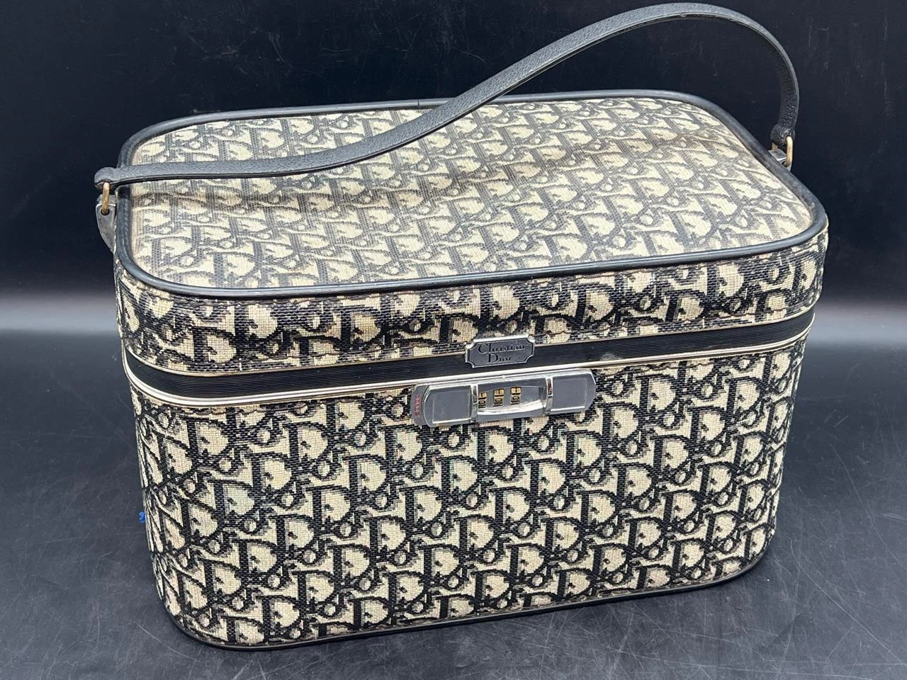 Valise sac à cosmétiques vintage années 70 Christian Dior logo vanity carry bagage