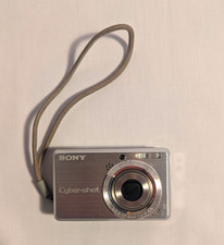 Sony Cyber-shot DSC-S750 Compact Camera 7.2MP 3x Zoom 2.5" Flash USB AA