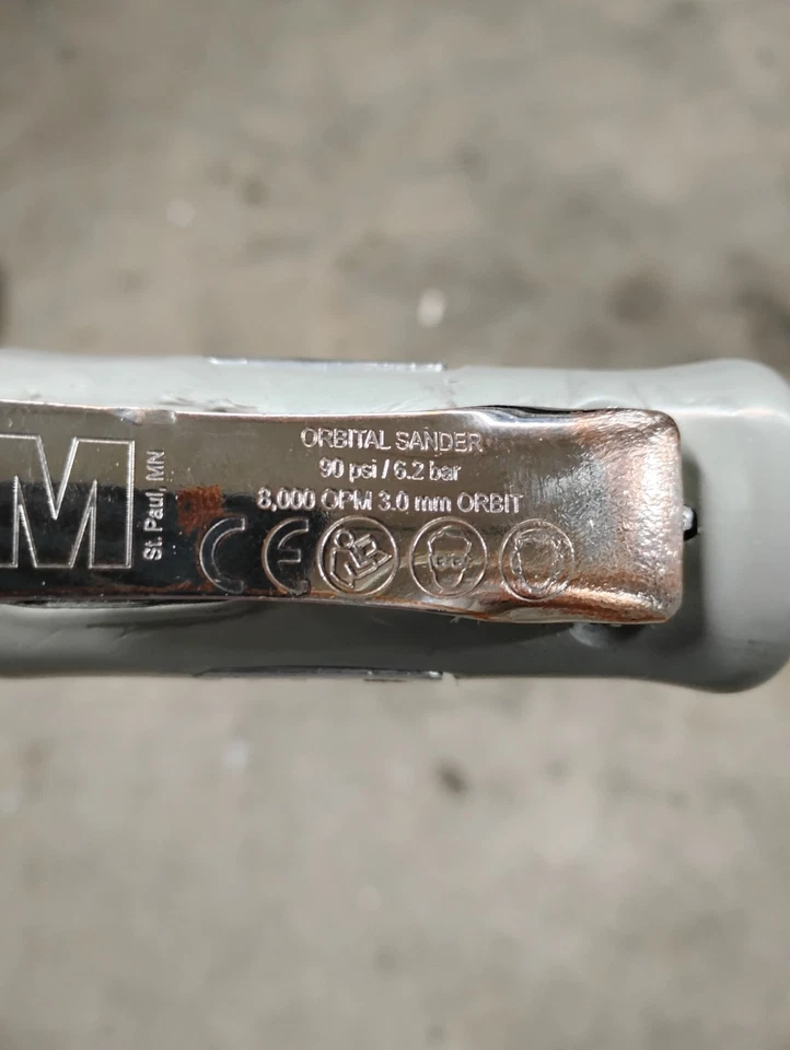 REPARACIÓN DE PINTURA MINI ORBITAL 3M, LIJADORA DE ELIMINACIÓN DE SUCIEDAD PLUMÍN, NÚMERO DE HERRAMIENTA 28737 Foto 2 de 3