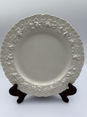 Cream Color on Cream  Embossed Grape Wedgwood Queens Ware DINNER PLATE L11